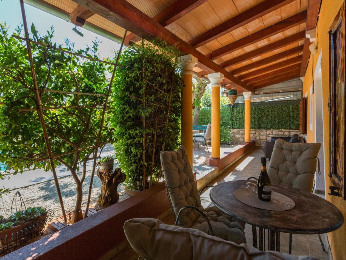 Holiday Home Villa Lucky Brtonigla Exterior foto
